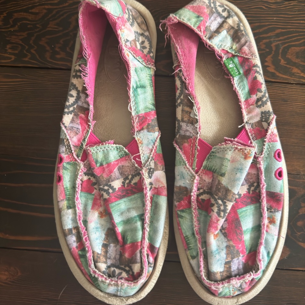 Sanuk Slip On